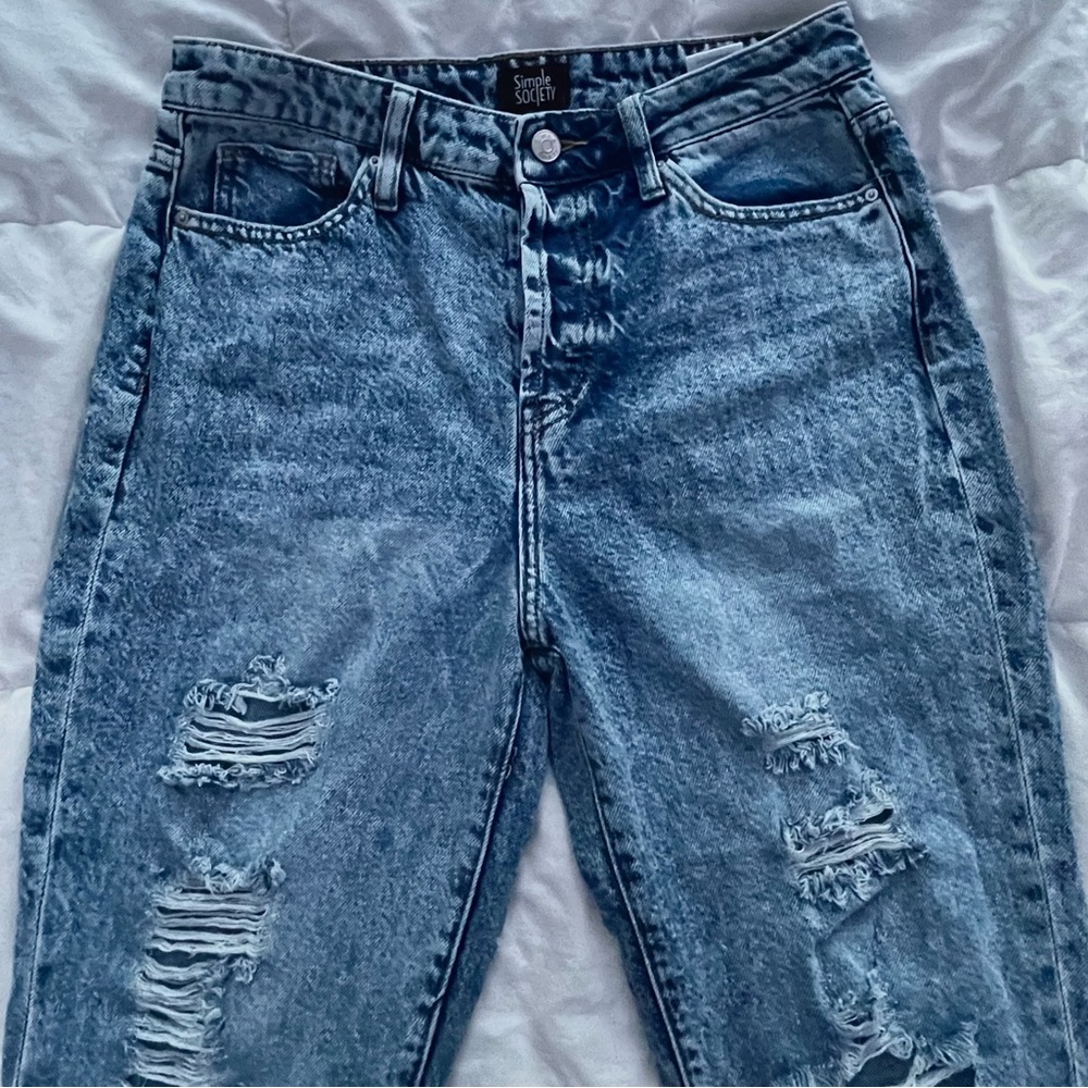 Straight leg high waisted blue jeans